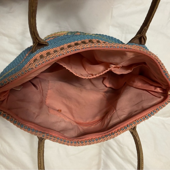 Vintage Southwest style woven handbag purse. Two pockets inside lining. - Picture 6 of 10